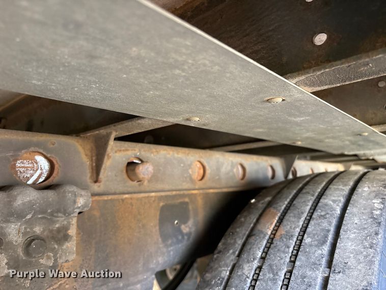 image for item YA4442 2015 Utility VS2RA refrigerated van trailer