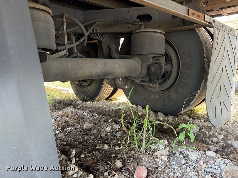 image for item YA4442 2015 Utility VS2RA refrigerated van trailer