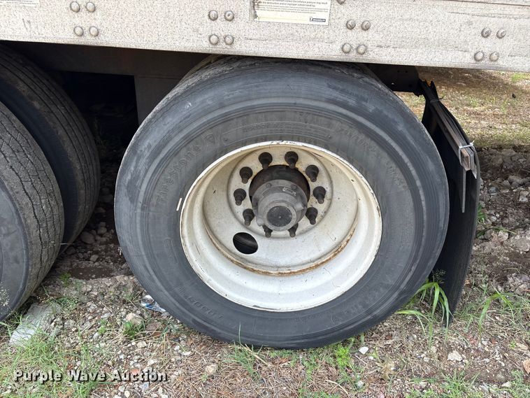 image for item YA4442 2015 Utility VS2RA refrigerated van trailer