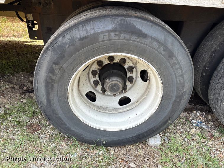 image for item YA4442 2015 Utility VS2RA refrigerated van trailer