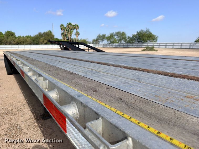 image for item YA4461 2015 Utility FS2CHA flatbed trailer