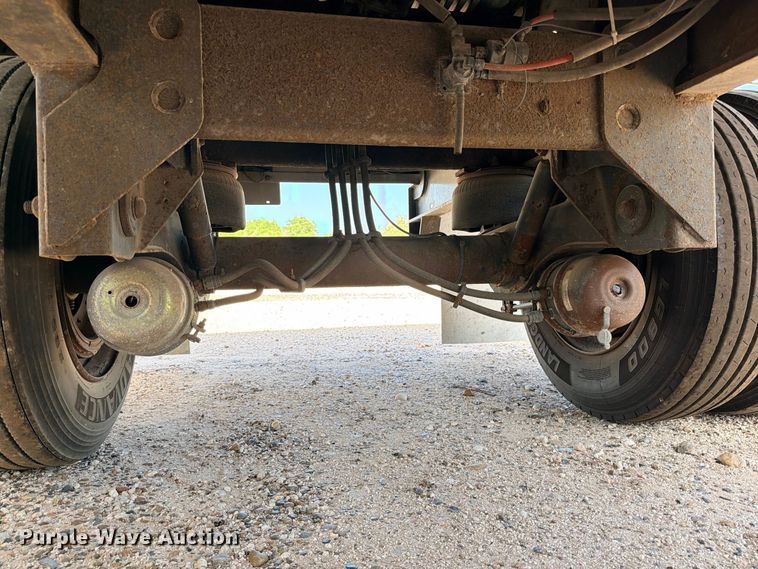 image for item YA4461 2015 Utility FS2CHA flatbed trailer