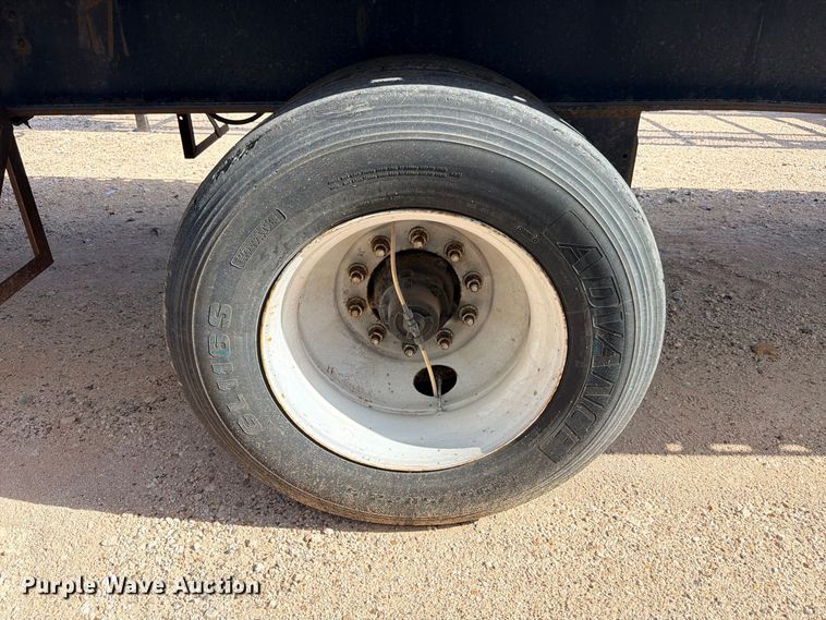 image for item YA4461 2015 Utility FS2CHA flatbed trailer