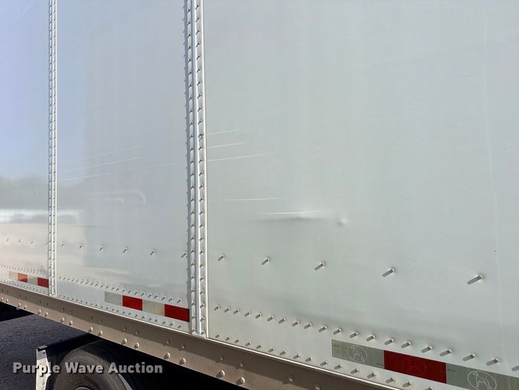 image for item YA4462 2018 Great Dane CCC-3314-01053 dry van trailer