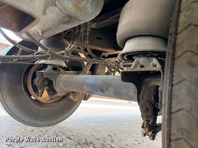 image for item YA4462 2018 Great Dane CCC-3314-01053 dry van trailer