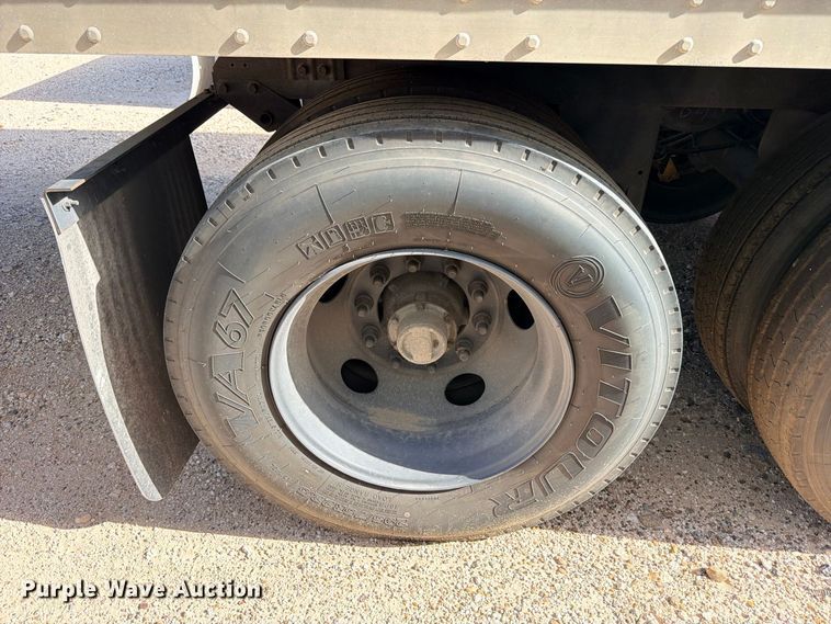 image for item YA4462 2018 Great Dane CCC-3314-01053 dry van trailer