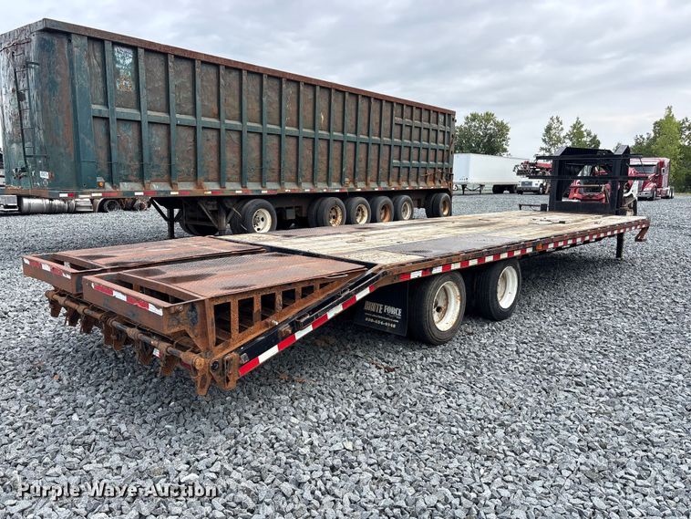 image for item YA4467 2017 Doolittle equipment trailer