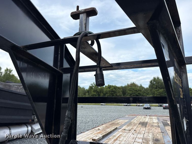 image for item YA4467 2017 Doolittle equipment trailer