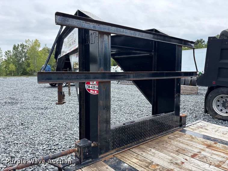 image for item YA4467 2017 Doolittle equipment trailer
