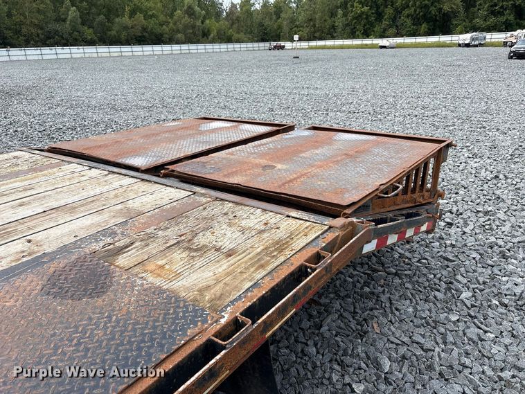 image for item YA4467 2017 Doolittle equipment trailer