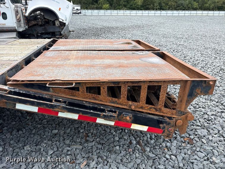 image for item YA4467 2017 Doolittle equipment trailer
