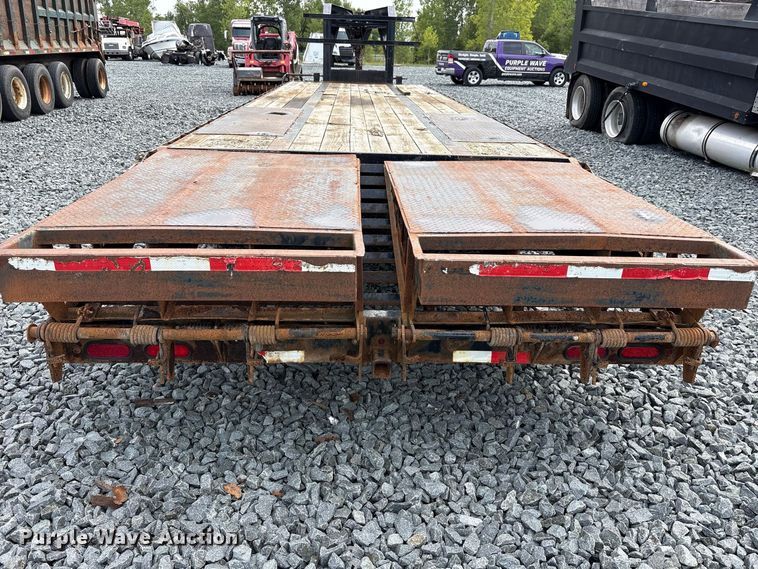 image for item YA4467 2017 Doolittle equipment trailer