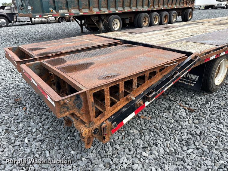 image for item YA4467 2017 Doolittle equipment trailer