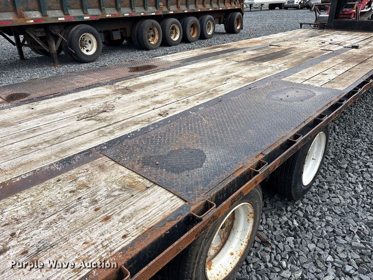 image for item YA4467 2017 Doolittle equipment trailer