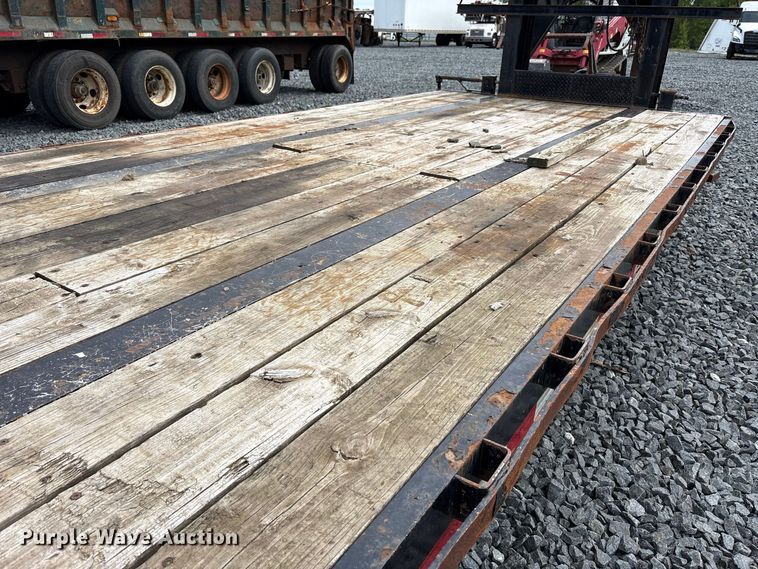 image for item YA4467 2017 Doolittle equipment trailer