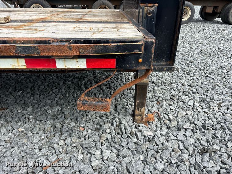 image for item YA4467 2017 Doolittle equipment trailer