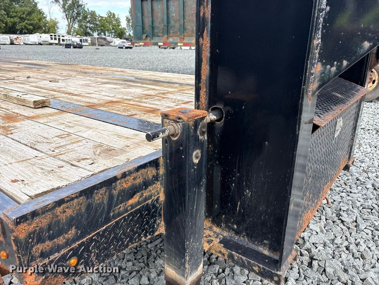 image for item YA4467 2017 Doolittle equipment trailer