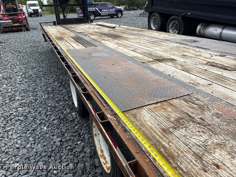 image for item YA4467 2017 Doolittle equipment trailer