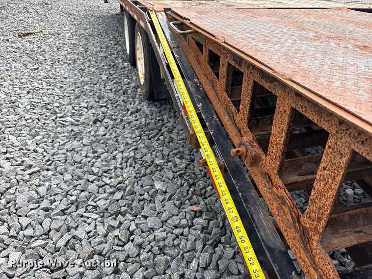 image for item YA4467 2017 Doolittle equipment trailer