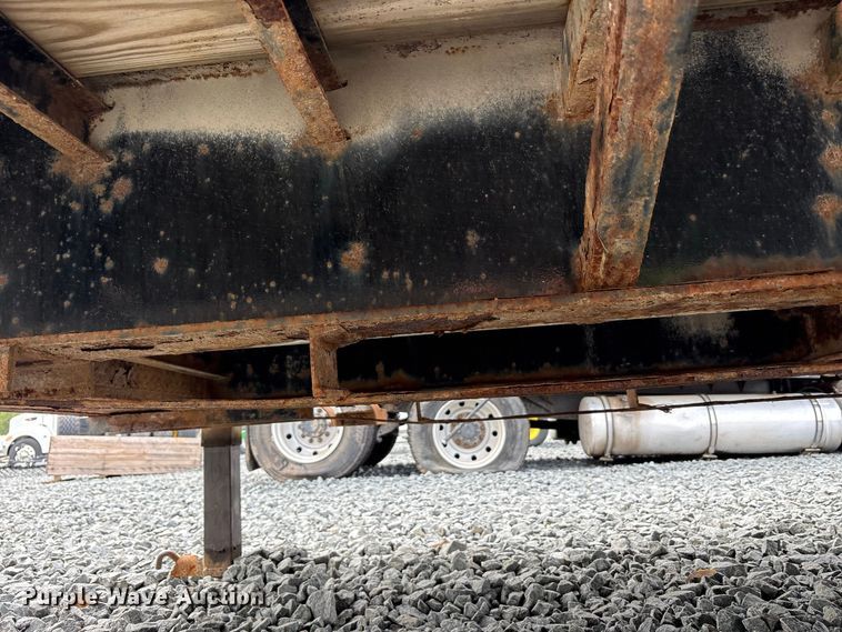 image for item YA4467 2017 Doolittle equipment trailer