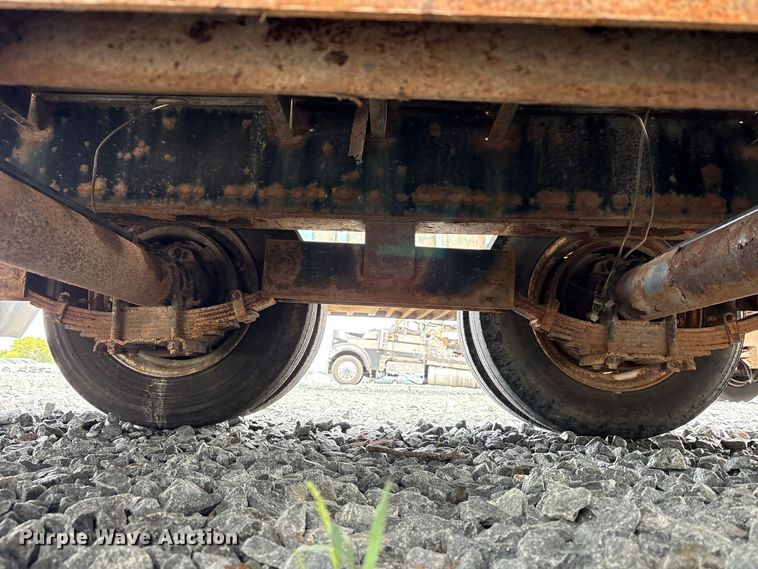 image for item YA4467 2017 Doolittle equipment trailer