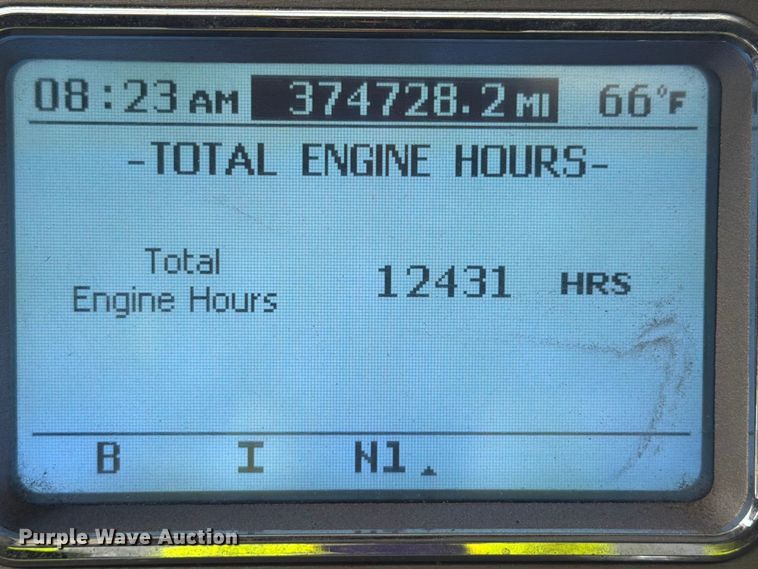 image for item YA4747 2017 Mack CXU613 semi truck