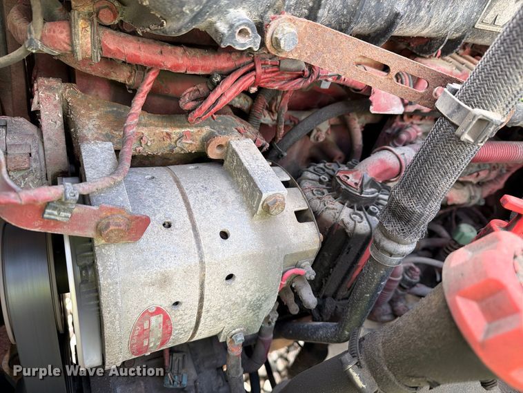 image for item YA4747 2017 Mack CXU613 semi truck