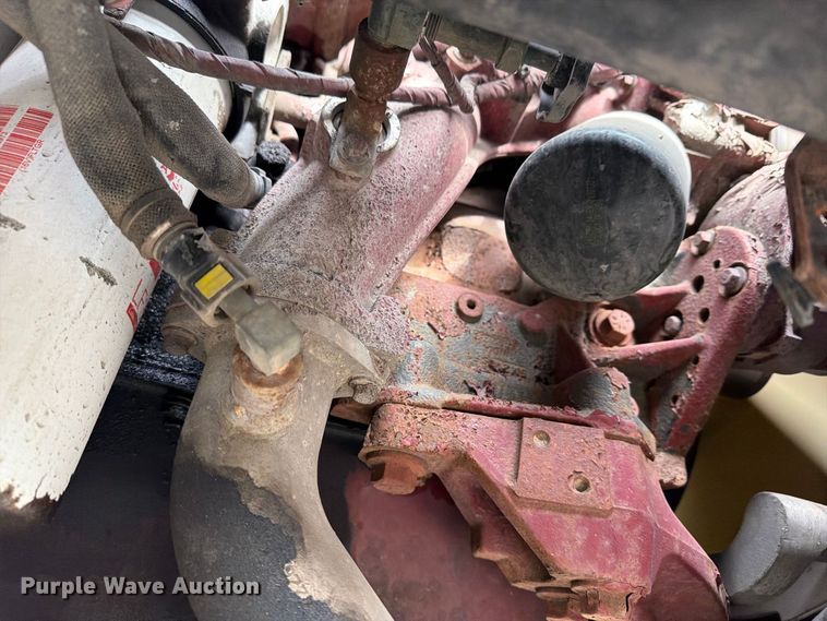 image for item YA4747 2017 Mack CXU613 semi truck