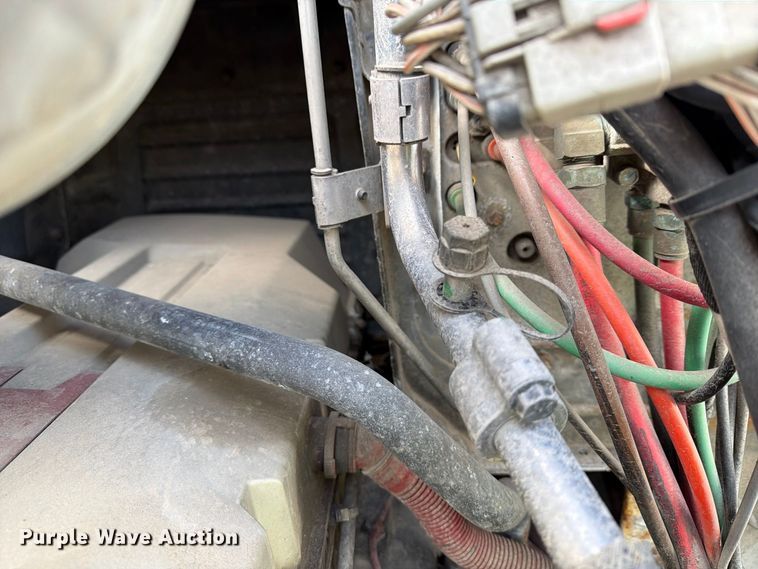 image for item YA4747 2017 Mack CXU613 semi truck