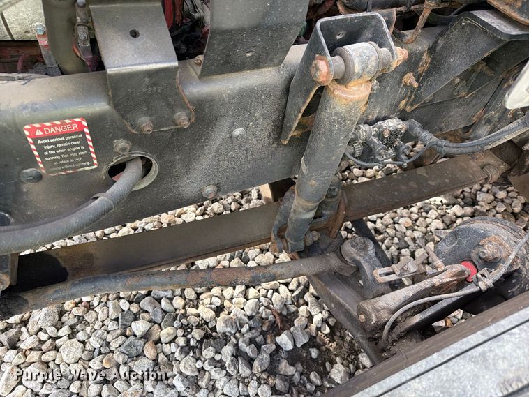 image for item YA4747 2017 Mack CXU613 semi truck