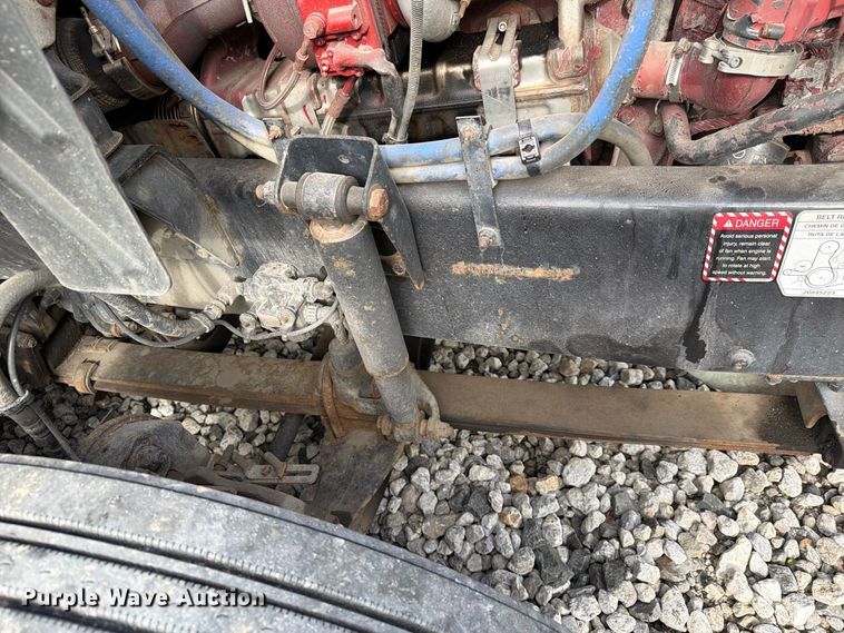 image for item YA4747 2017 Mack CXU613 semi truck