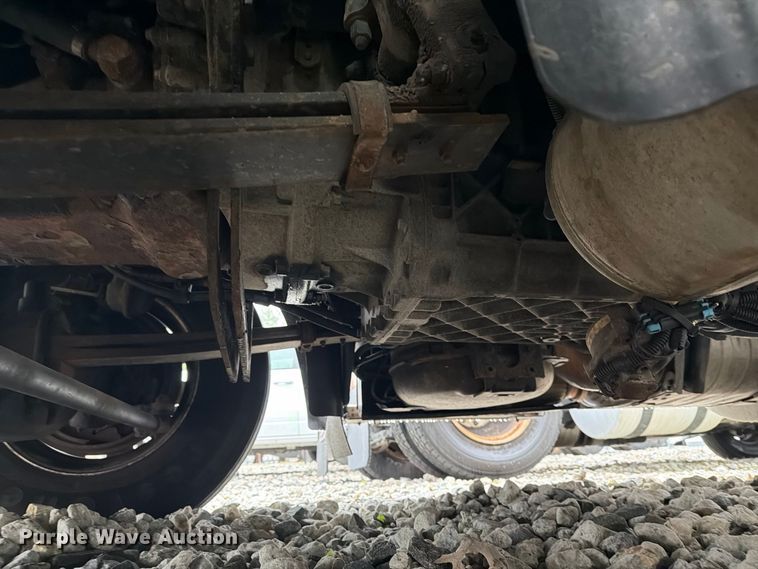 image for item YA4747 2017 Mack CXU613 semi truck