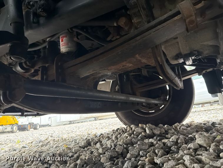 image for item YA4747 2017 Mack CXU613 semi truck