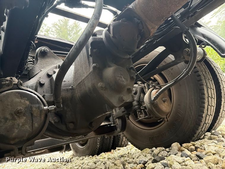 image for item YA4747 2017 Mack CXU613 semi truck