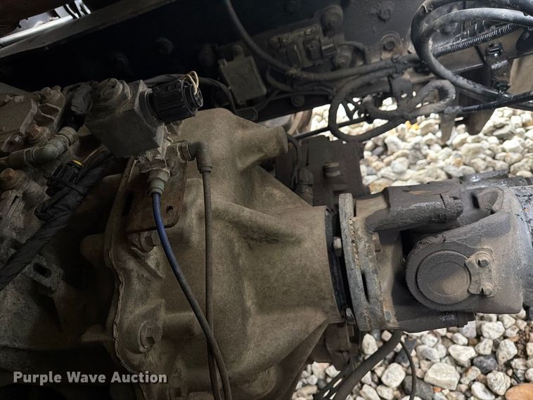 image for item YA4747 2017 Mack CXU613 semi truck