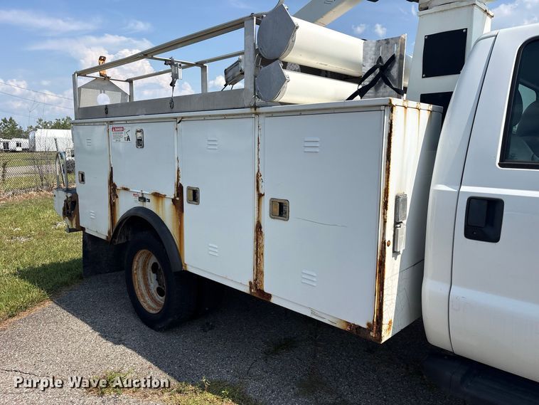 image for item YA4818 2015 Ford F450 Super Duty bucket truck