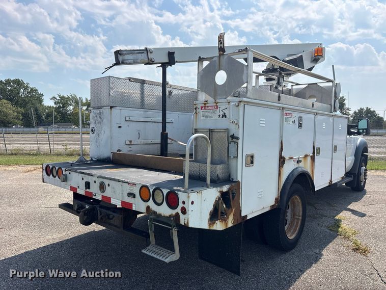image for item YA4818 2015 Ford F450 Super Duty bucket truck