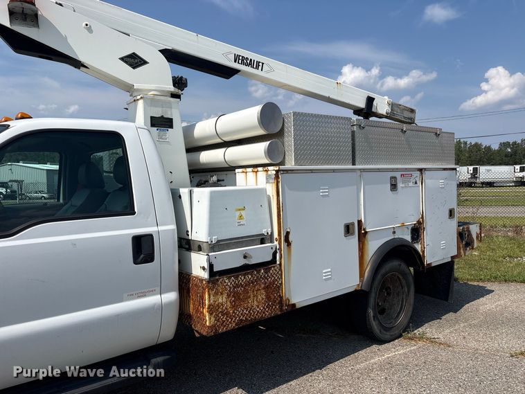 image for item YA4818 2015 Ford F450 Super Duty bucket truck