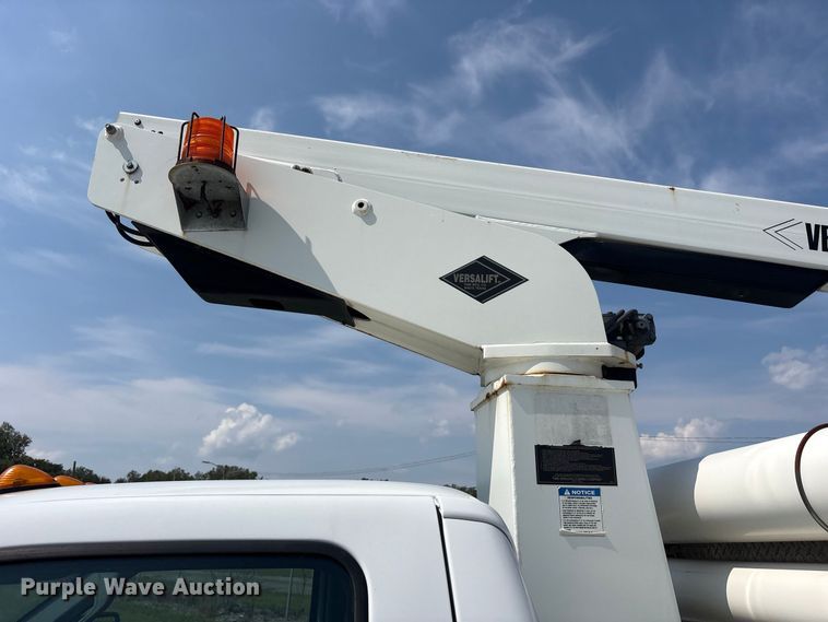 image for item YA4818 2015 Ford F450 Super Duty bucket truck