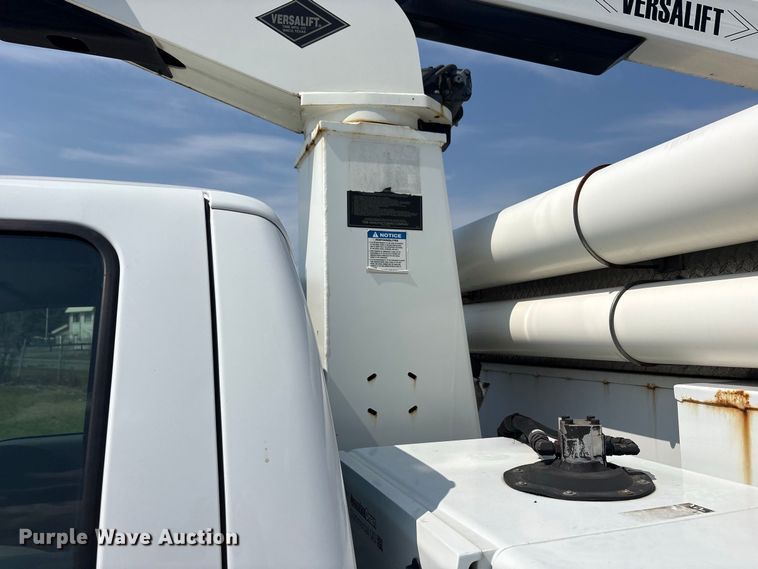 image for item YA4818 2015 Ford F450 Super Duty bucket truck