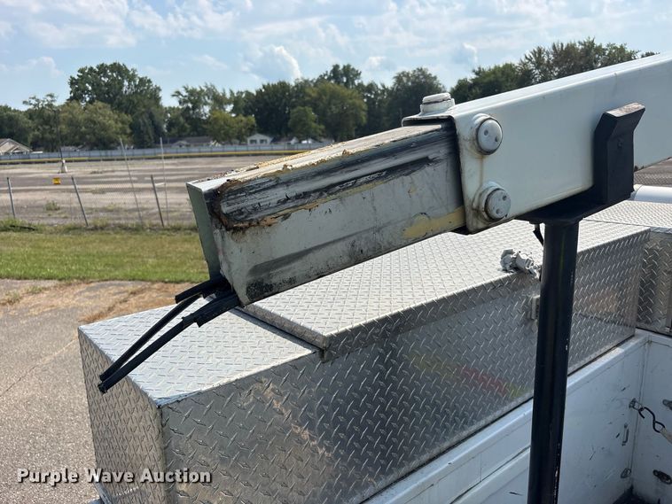 image for item YA4818 2015 Ford F450 Super Duty bucket truck