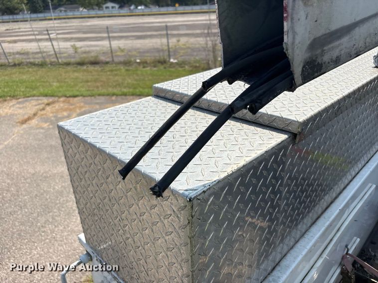 image for item YA4818 2015 Ford F450 Super Duty bucket truck