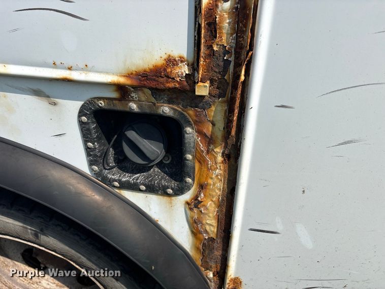 image for item YA4818 2015 Ford F450 Super Duty bucket truck