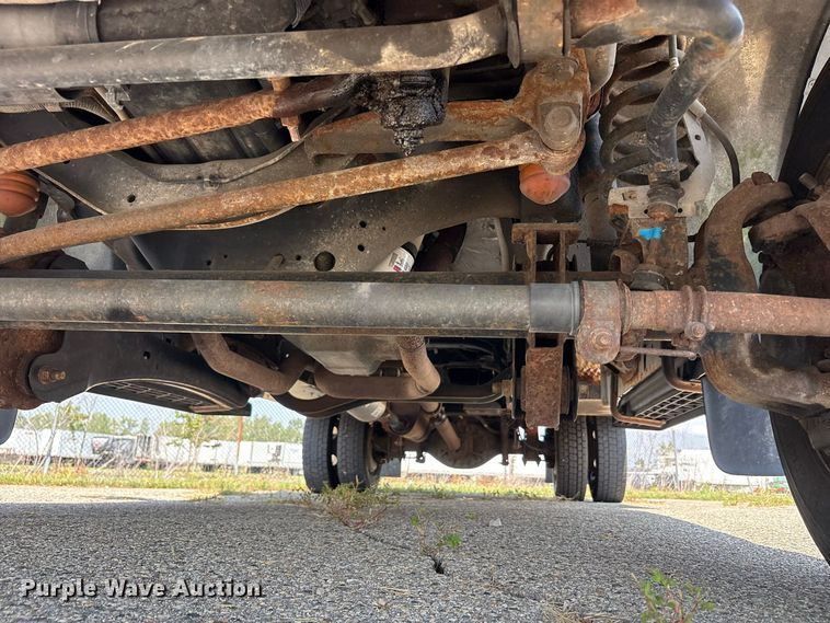 image for item YA4818 2015 Ford F450 Super Duty bucket truck