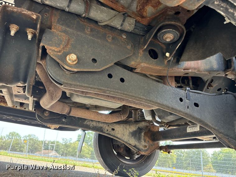 image for item YA4818 2015 Ford F450 Super Duty bucket truck