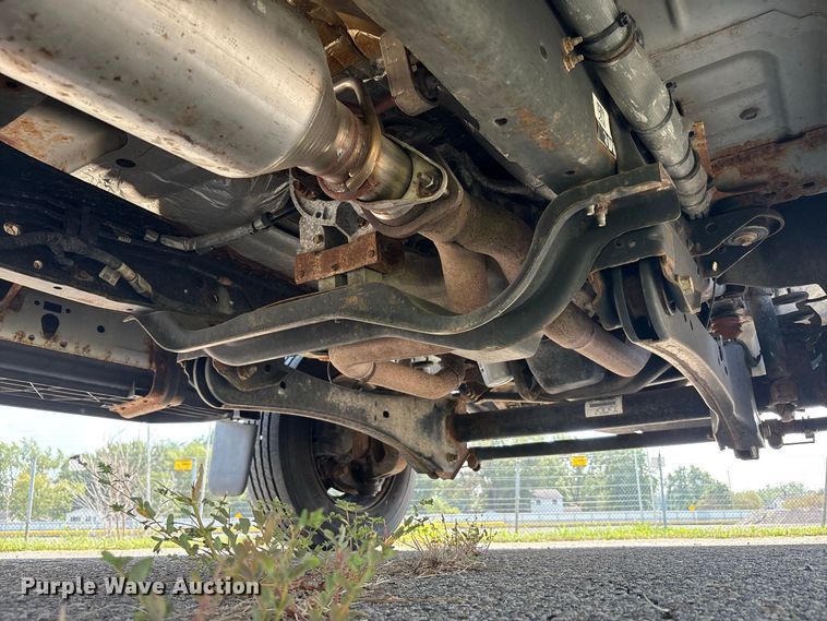image for item YA4818 2015 Ford F450 Super Duty bucket truck
