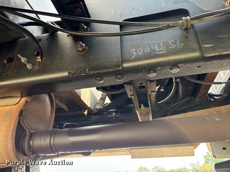 image for item YA4818 2015 Ford F450 Super Duty bucket truck