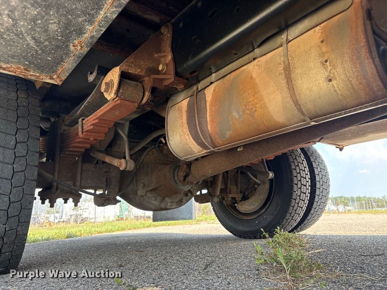 image for item YA4818 2015 Ford F450 Super Duty bucket truck