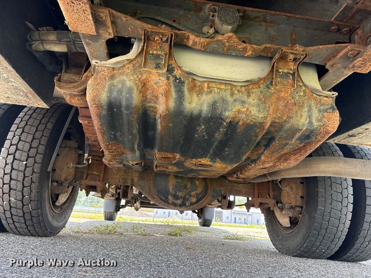image for item YA4818 2015 Ford F450 Super Duty bucket truck