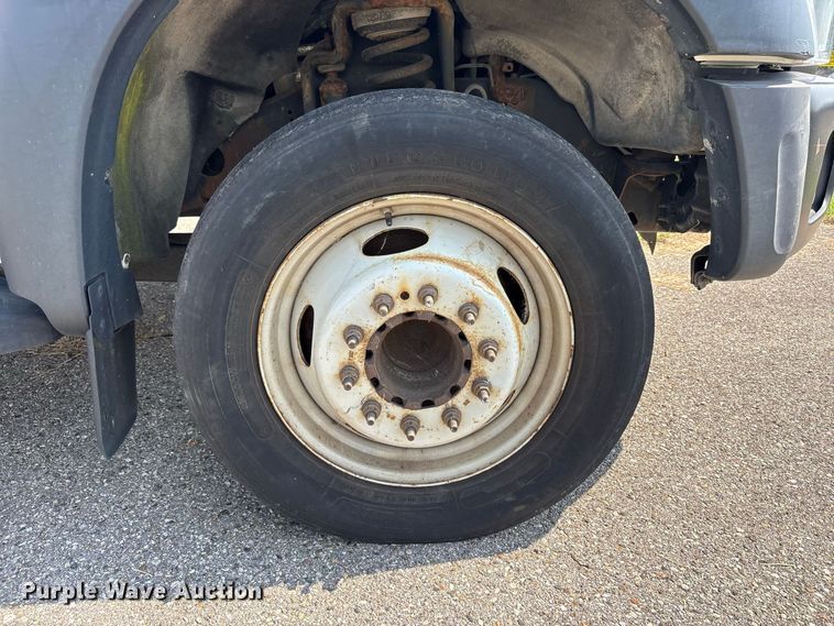 image for item YA4818 2015 Ford F450 Super Duty bucket truck